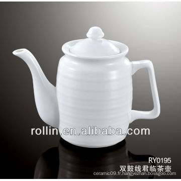 600ml Guangzhou hôtel et restaurant fournisseur blanc design élégant double lignes décoration vaisselle cafetière en gros